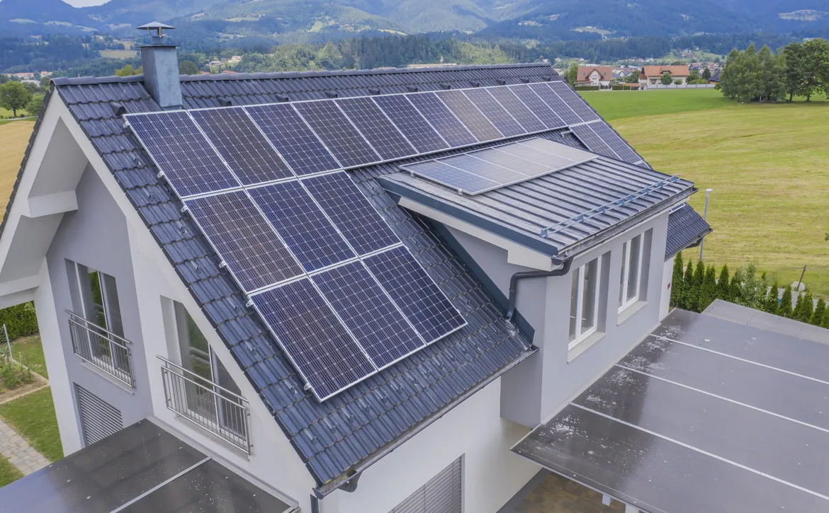 solar_panel_installation_cost_in_gold_coast1.webp